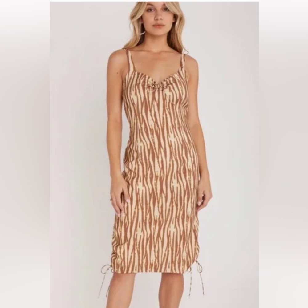 Backyard Roses Ryder midi dress NWT - Picture 3 of 6